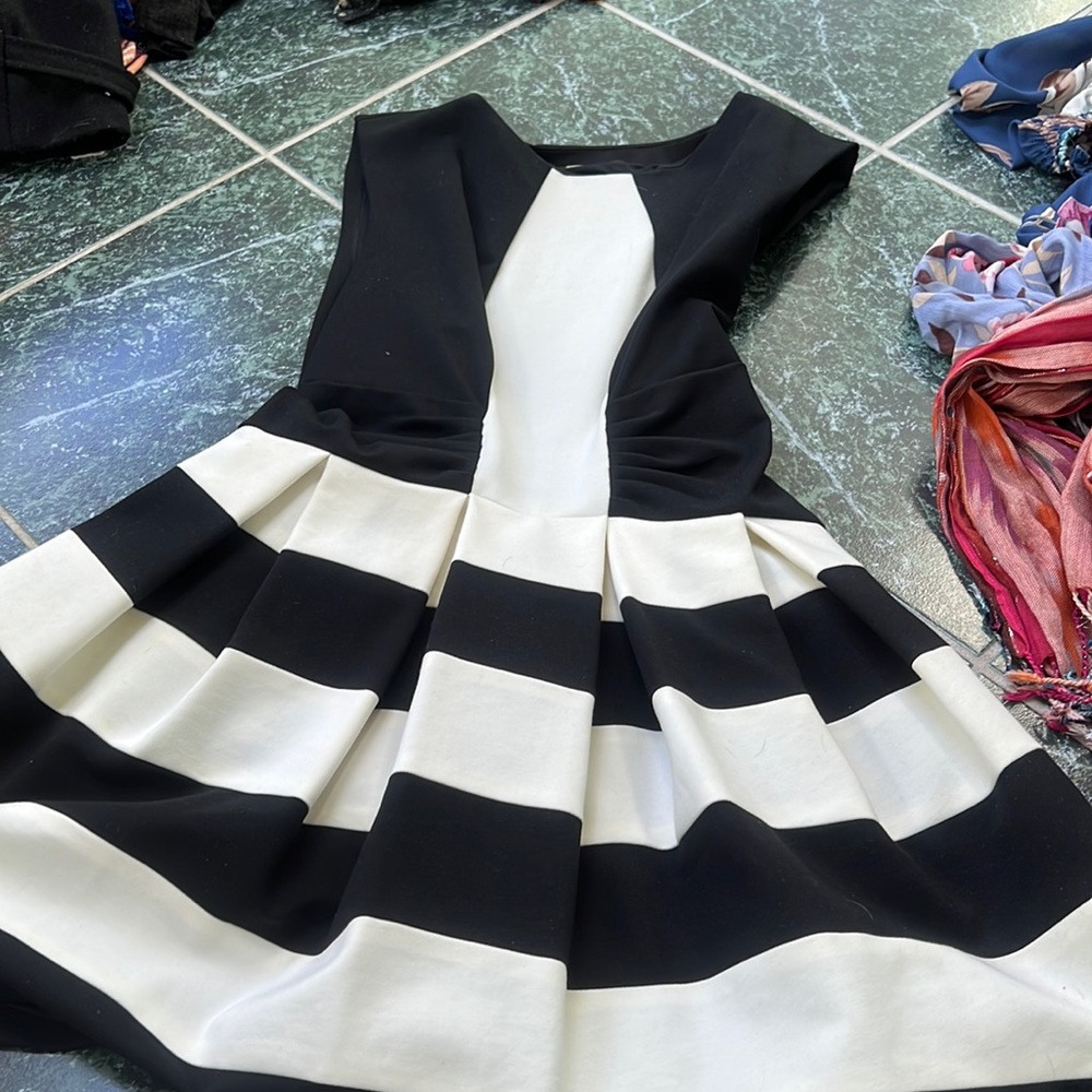 b&w dress